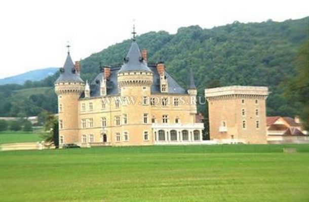Уникальный замок во Франции