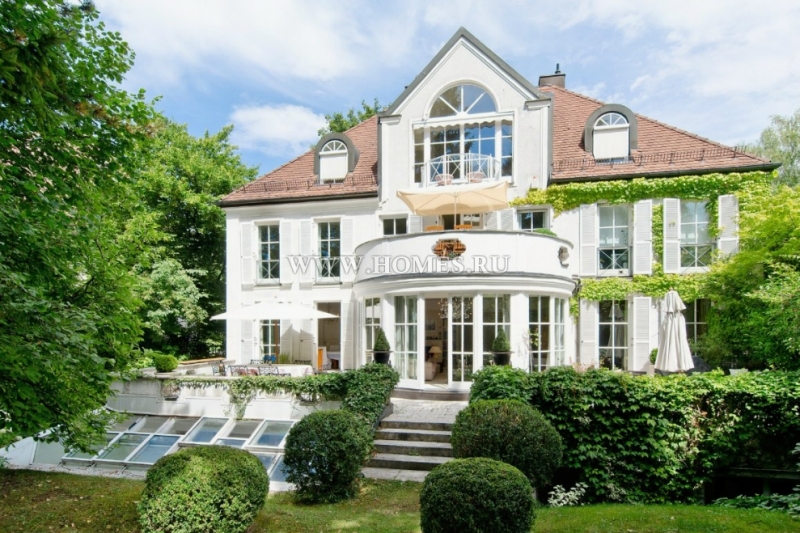 Красивые апартаменты с чудесным садом в Богенхаузене