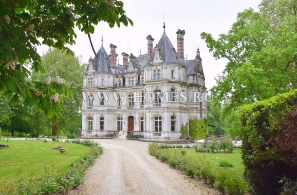 Восхитительный замок в Шаранте, Коньяк