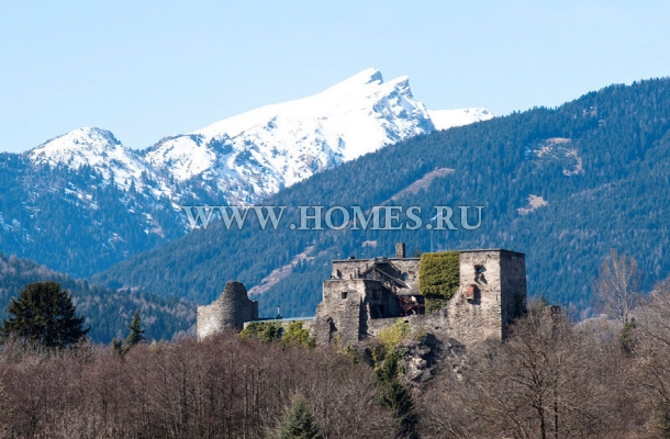 Исторический замок в Каринтии