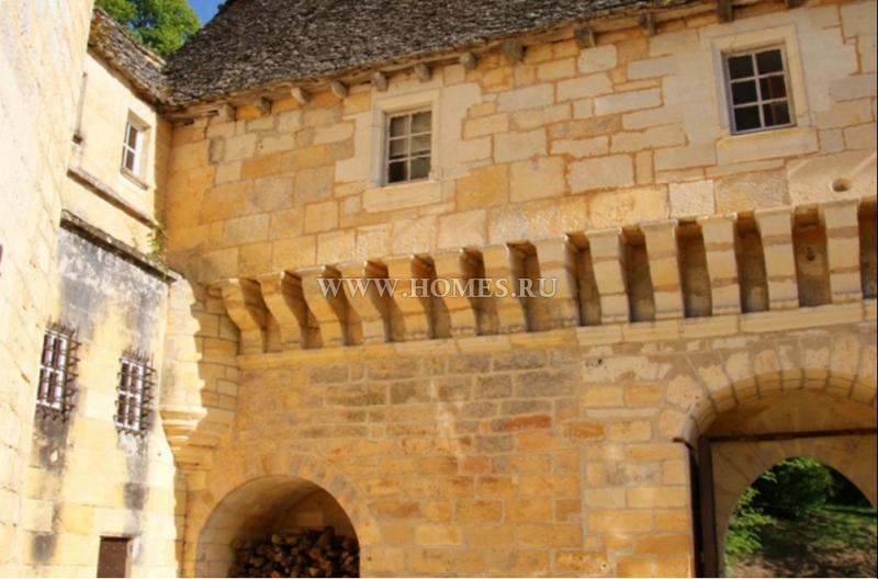 Великолепный замок эпохи Возрождения во Франции