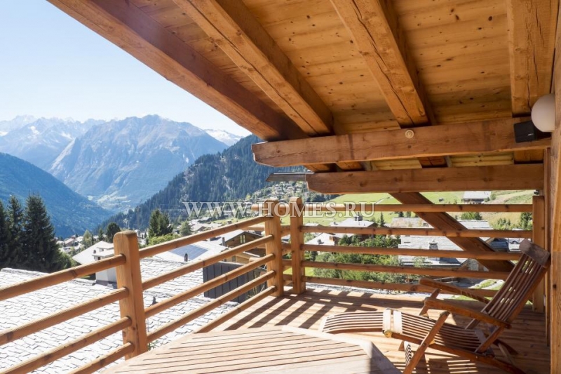 Эффектное шале с завораживающим видом на горы в Вербье
